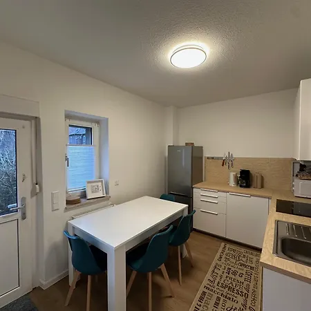 Monteurunterkunft In Fuer Bis Zu 8 Personen - Komplettes Haus Fuer Sie Allein! Holiday home *