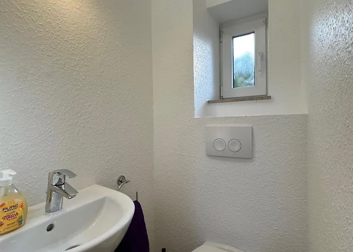 Im Duisburger Norden - Bis Zu 8 Personen - Arbeiten Im Ruhrgebiet Ferienhaus Duisburg